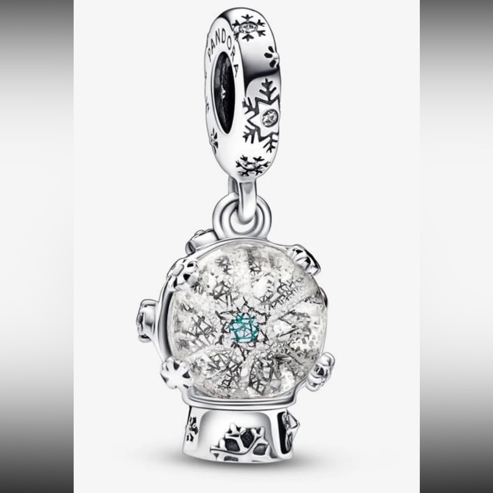 NWT - Authentic Pandora - Holiday Snowflake Snow globe Charm